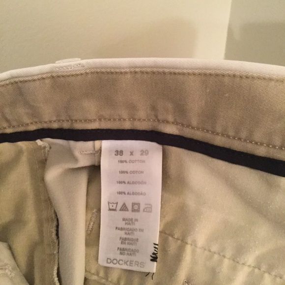 Men’s Dockers Khakis, W38, L29 - Picture 4 of 4